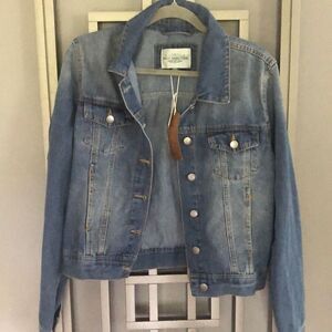 NWT Ashley Vintage Charm denim Jean jacket L￼